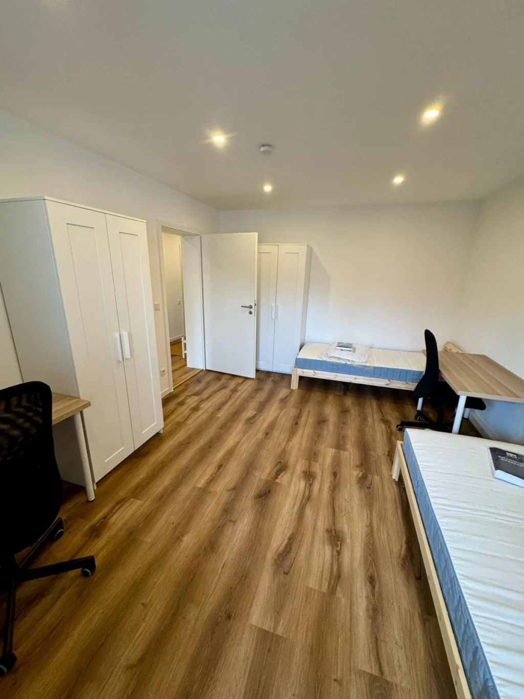 Frisch renoviertes Doppelzimmer am Wöhrder See - Bild 2