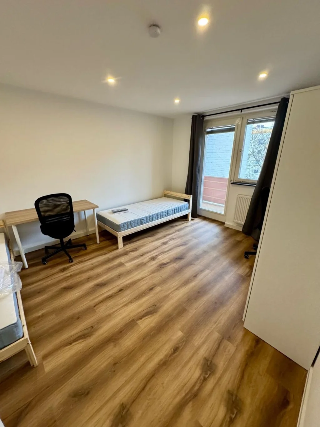 Frisch renoviertes Doppelzimmer am Wöhrder See - Bild 3